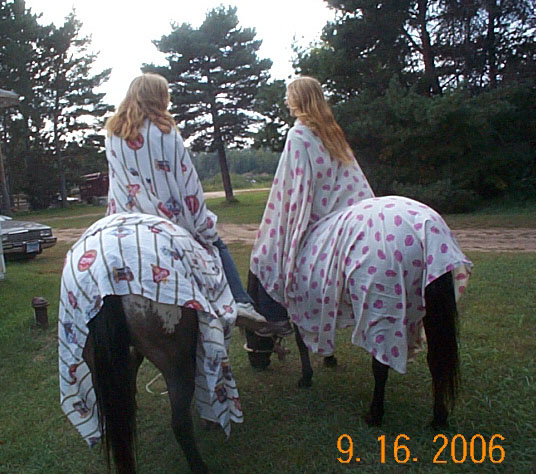 drew-megan-ponies-rearg9-16-16.jpg