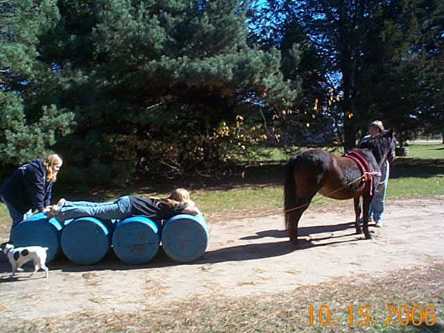 trixie-girls-barrels10-15-06.jpg