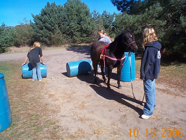 trixie-girls-setupbarrelsg10-15-06.jpg